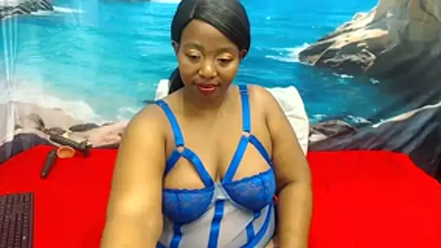 JUICYASSxxx webcam