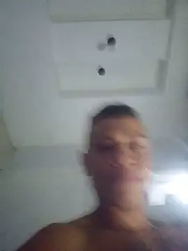 Qutty - Male webcam sex chat
