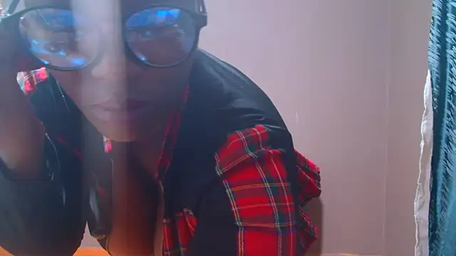 BERNINIBLUSHX89 webcam