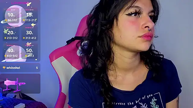 larah_uwu webcam