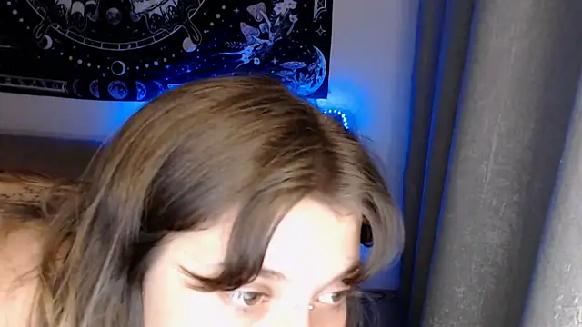 AlienforTwenty webcam