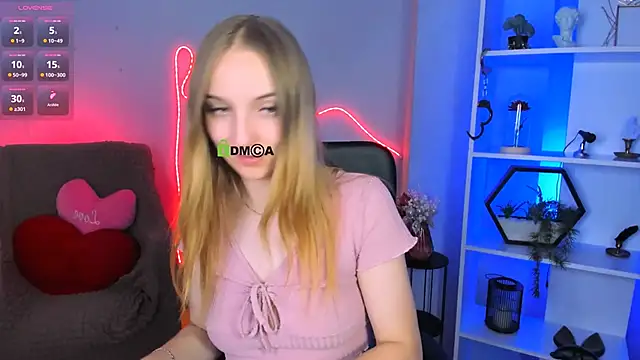 rebecca_smile webcam