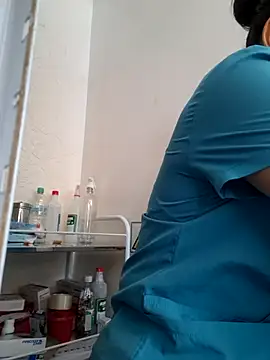 Dr_Edna_naughty live cam on StripChat