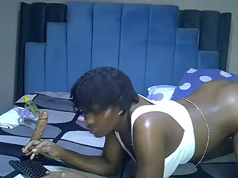 melanin_moon webcam