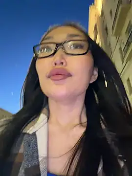 trytomakememoam webcam