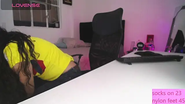 Estefany777 webcam