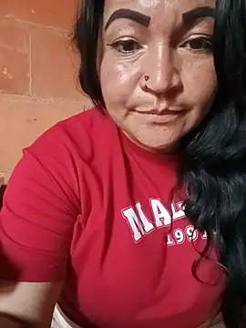 isis_milove webcam