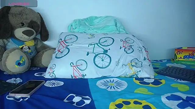 Aisha-curly webcam