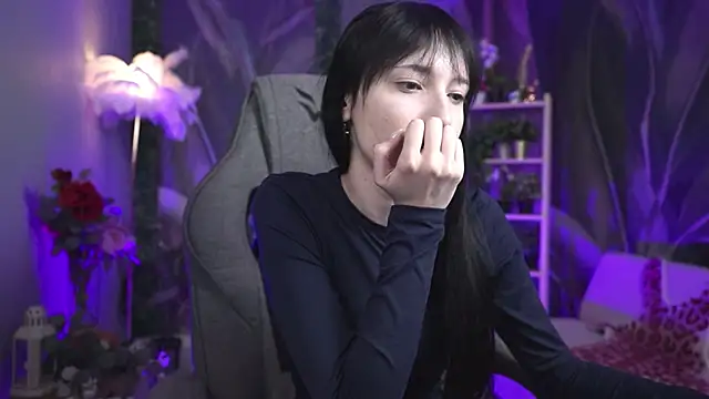 SeraphineSparda webcam