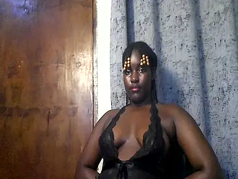 MoonlighMaya webcam
