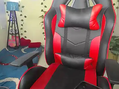 Sweet_Hazel69 webcam