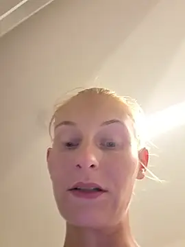 LessiaMia webcam