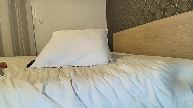 Mlleeffy live cam on StripChat