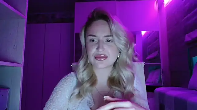 Jolenneky live cam on StripChat