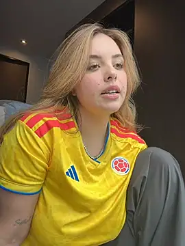 Alirawrz webcam