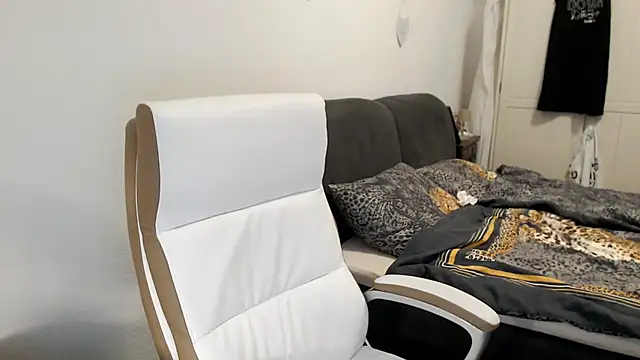 SusiLifeXXX webcam