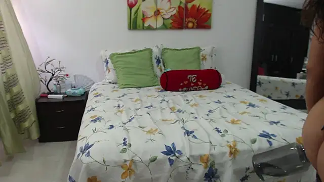 BombasticASSXXX webcam