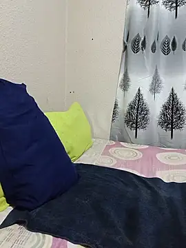 FreakyAngel3X webcam