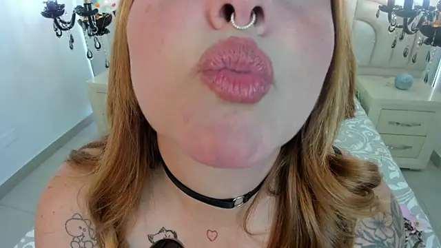 Paulette_roux webcam