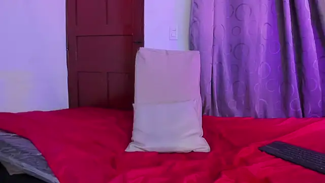 Nikki__uwu webcam
