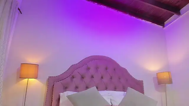 Mia_Culpa live sex cam