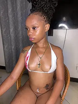 sexyie_caramel live cam on StripChat