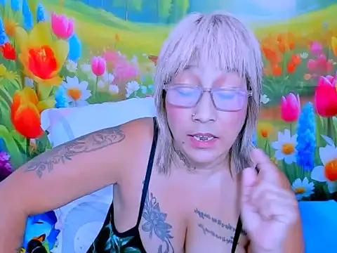 indianroxy webcam