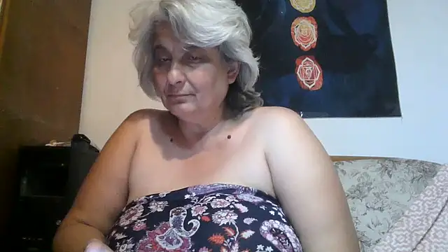 ExquisiteMature webcam