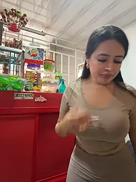 sara_fun (F young) - SHH REAL STORE MAKE ME CUM SHH IS  RISKY