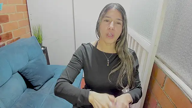 Penelope47 live cam on StripChat