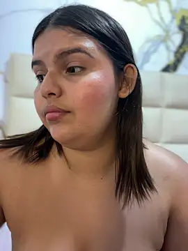 lia_sexx (F teen) - finger in my ass