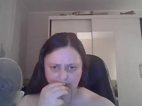 TaylorLovely webcam