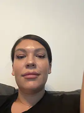 clarapasssion - ClaraPasssion's free webcam - UK Sex Cams