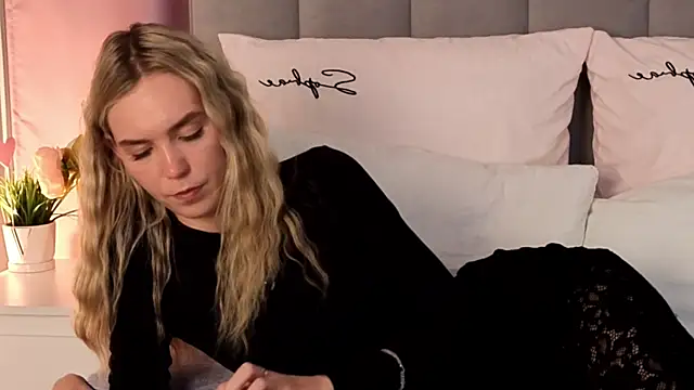 nikkiryx - NikkiRyx's free webcam - UK Sex Cams