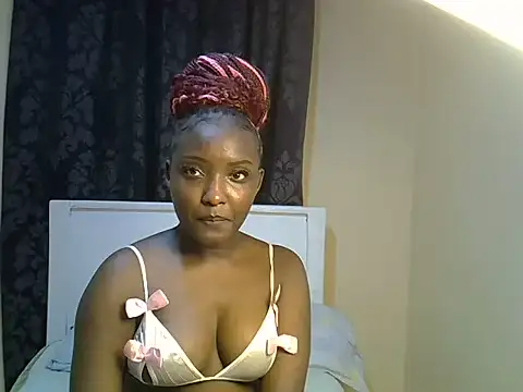 Ebonybarbieeee webcam