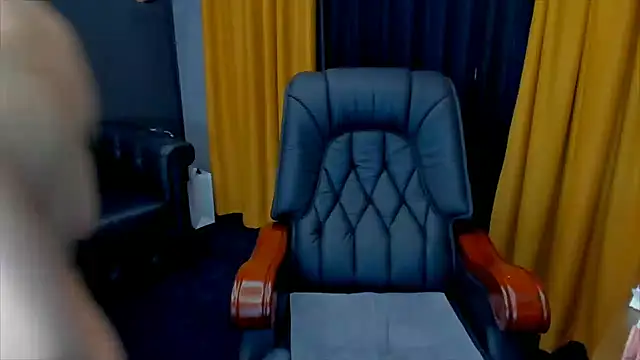 HaleySweet18 webcam