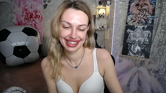 NickyAdamidi webcam