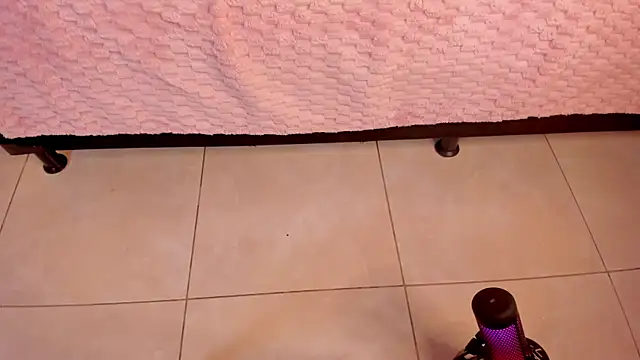 Ellie-Bite webcam