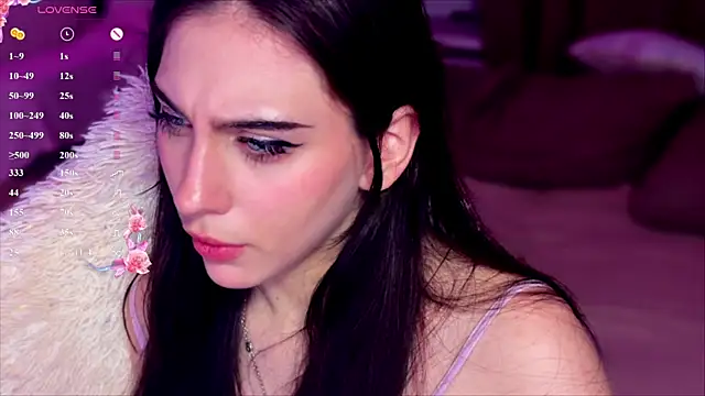 luna_dreamxx live cam on StripChat
