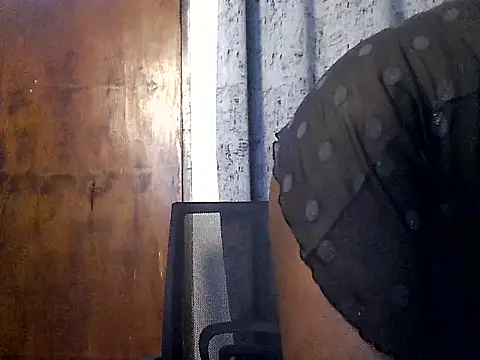 MoonlighMaya webcam