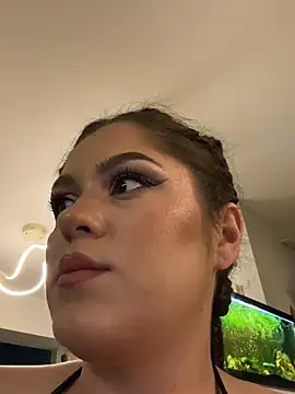 Layla- webcam