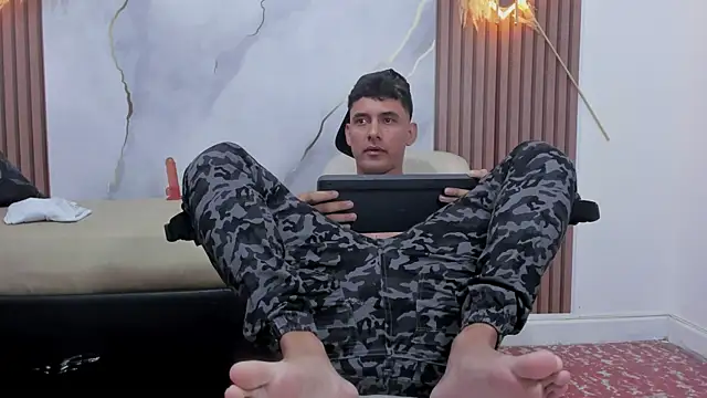 STEVEN_OS live cam on StripChat