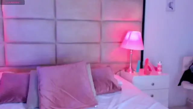 Adara_Muller webcam