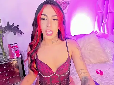 nicolebrunett webcam