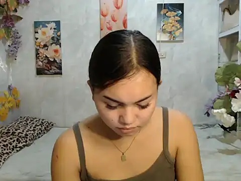 ur_asiankat webcam