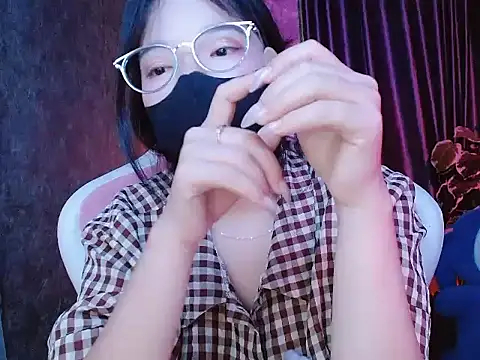 Julie_Ulie webcam