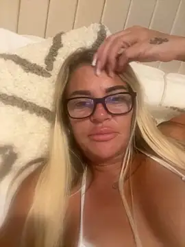 hotmilf66 webcam