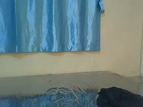 Queenn_vee webcam
