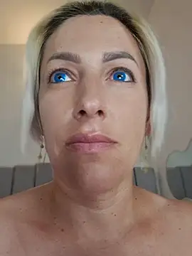 VickySecret96 webcam