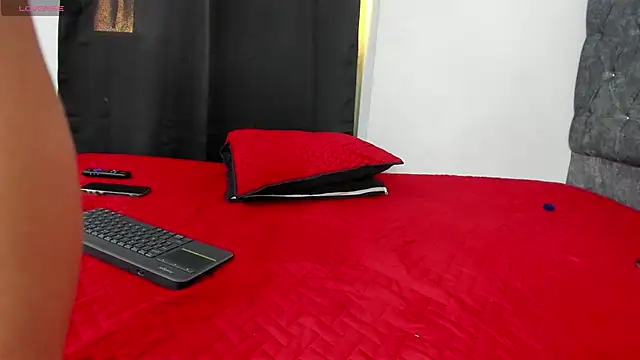 ashley_and_maximo webcam